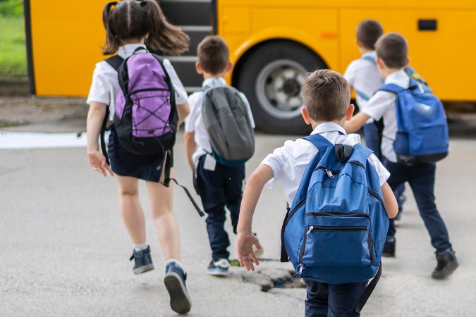 La ‘vuelta al cole’ pone patas arriba la economía de las familias numerosas: solo un 15% afronta el nuevo curso sin solicitar ayudas ni recortar de otras partidas