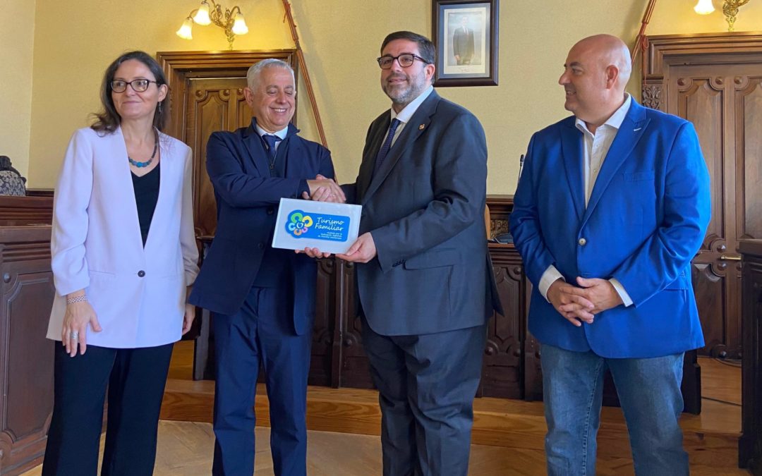 Ávila obtiene el Sello de Turismo Familiar como ciudad recomendada y adaptada para el ocio en familia