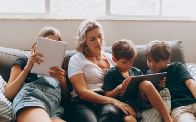 Día Internacional de la Mujer: La FEFN reclama apoyo a las madres de familia numerosa para que tener más hijos deje de penalizar social y laboralmente